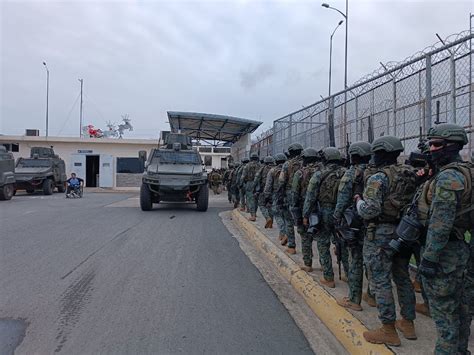 Visão Quatro Polícias Sequestrados Durante Estado De Emergência No Equador