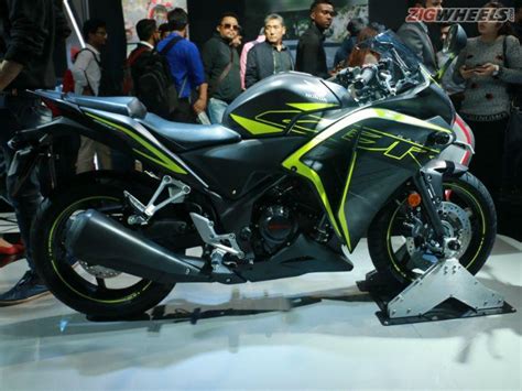 At the moment, the cbr250rr has only been confirmed for indonesia and japan; Updated Honda CBR250R Showcased At Auto Expo 2018 - ZigWheels