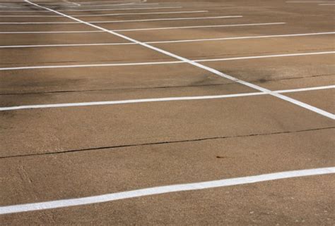 Empty Parking Space Stock Photo By ©33ft 38318159