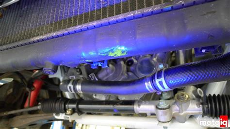 Wrench Tips 30 Finding Oil Leaks Using Fluorescent Goo Motoiq
