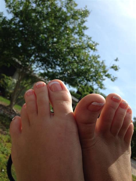 Dakota Skyes Feet