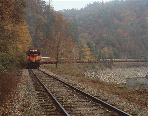 Take A Train Ride Through A Kaleidoscope Of Fall Colors Carolina Traveler
