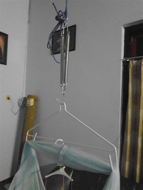Mengayun bayi dan disertai dengan alunan musik diketahui sangat efektif untuk menenangkan bayi yang rewel, serta mengatasi bayi yang susah tidur. Indahnya berbagi: Ayunan bayi sebagai alat bantu ...