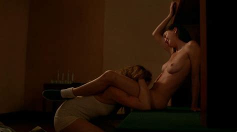 Nude Video Celebs Kimiko Glenn Nude Natasha Lyonne Sexy Orange Is The New Black S02e04 2014