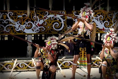 Senjata Tradisional Suku Dayak Pariwisata Indonesia