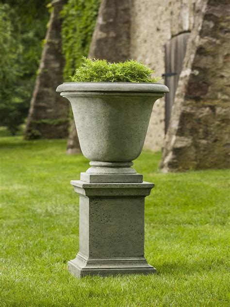 Campania International Cast Stone Rustic Hampton Urn With Pedestal