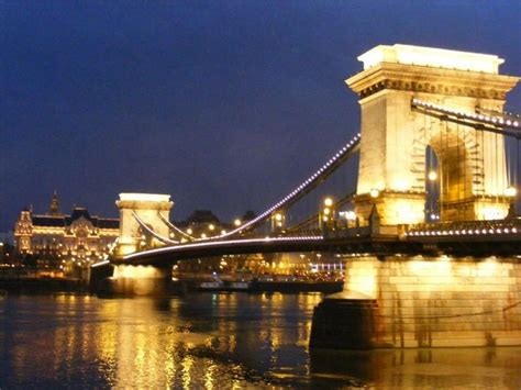 Ungaria este o republică parlamentară. Podul cu Lanturi din Budapesta, Ungaria - Portal Turism