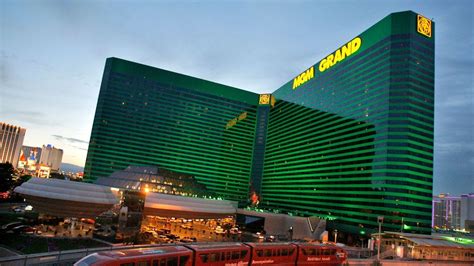 Mgm Raises Parking Fees For Visitors And Hotel Guests At Las Vegas Properties Las Vegas Hotels