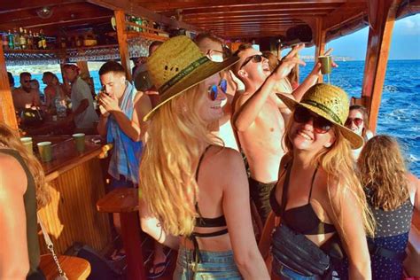 Palma De Mallorca Daytime Boat Party With Live Dj Getyourguide