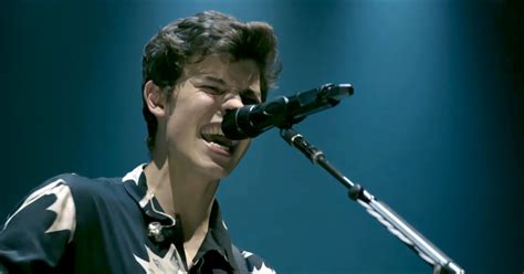 Shawn mendes there's nothing holdin' me back (illuminate 2016). Watch Shawn Mendes' Triumphant, Live 'There's Nothing ...