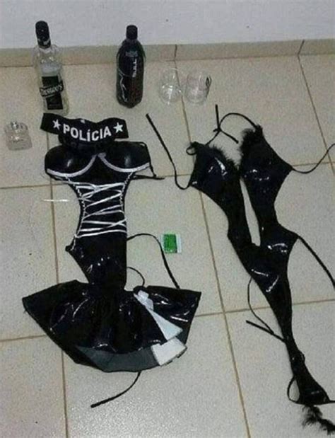 Mass Jailbreak After Women In Sexy Lingerie Seduce Prison Wardens In Nova Mutum Brazil Metro News