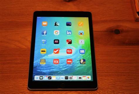 Apple Ipad 2018 Full Review Good Performance Great Price Almost A Pro