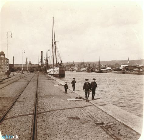Arkivdk Sydkajen Ved Vejle Havn Ca 1915