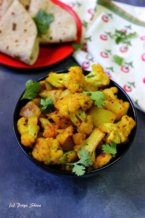 Slice the spring onions and diced the bell love your fried rice but on a ketogenic diet? Aloo Gobi ki Sabzi / Spicy Cauliflower Potato Stir-Fry