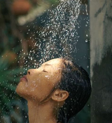 6 Manfaat Mandi Air Dingin Bagi Kesehatan Di Pagi Hari