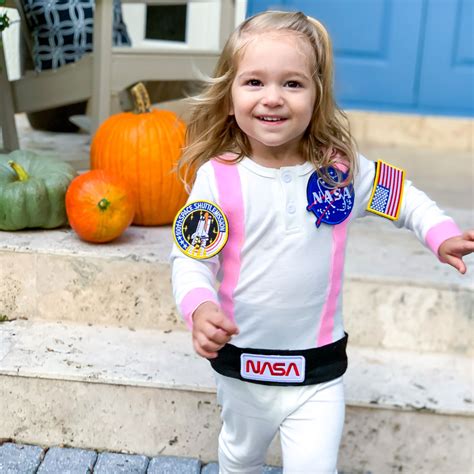 Diy Astronaut Costume How To Make It For Kids 7 Days Of Play