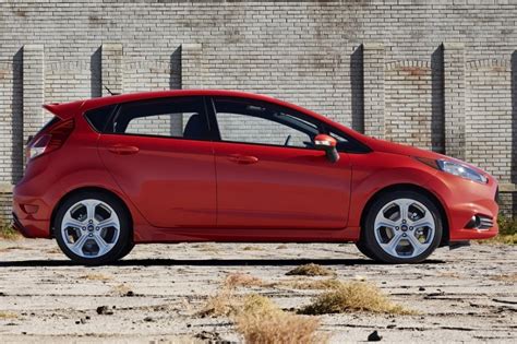2016 Ford Fiesta Review And Ratings Edmunds