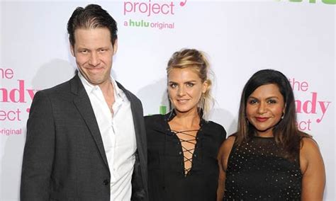 Mindy Kaling Premieres Mindy Project Season Four With Hulu Beth