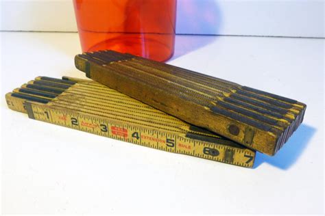 Vintage Wood And Metal Expandable Lufkin 72 Red End Extension Rule