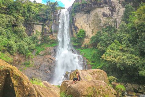 Climbing the lion rock in srilanka. 14 tips for travelling Sri Lanka - Something of Freedom