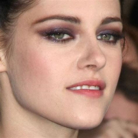 Kristen Stewart Makeup Purple Eyeshadow And Pink Lipstick Steal Her