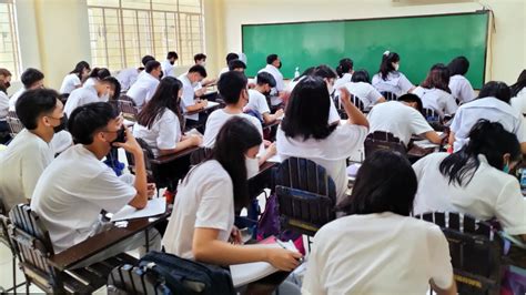 Pasig City Gives Public School Students Transport Allowance