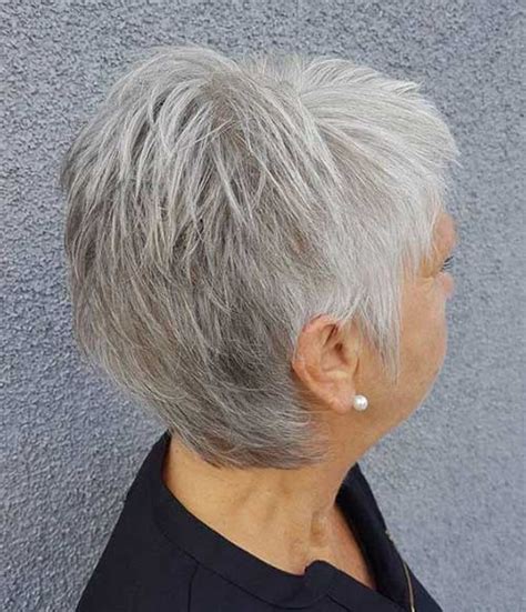 It's modern, easy and chic — short (or shorter hair) for women are you in search for the best low maintenance haircuts for ladies with thick hair? 2019 Short Haircuts for Older Women