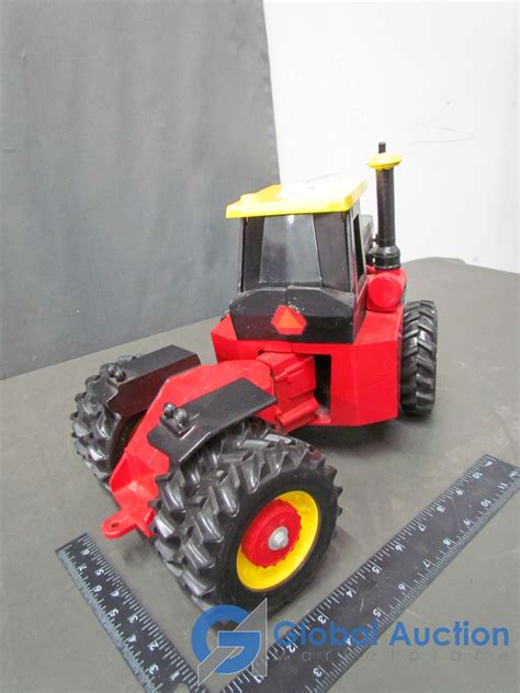 Versatile 1156 Designation 6 116 Scale Model Tractor