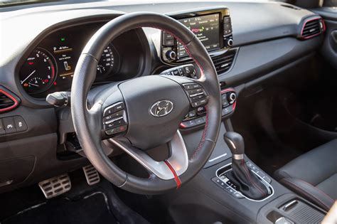 I have the base se model with the 2.0 and 6 speed shiftable automatic. Review: 2018 Hyundai Elantra GT Sport | CAR