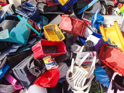 Post Consumer Rigid Plastics Shredding And Recycling With Weima
