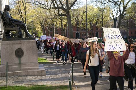 Women Only Group Ditches Harvard The New York Times College Sorority Sorority And Fraternity