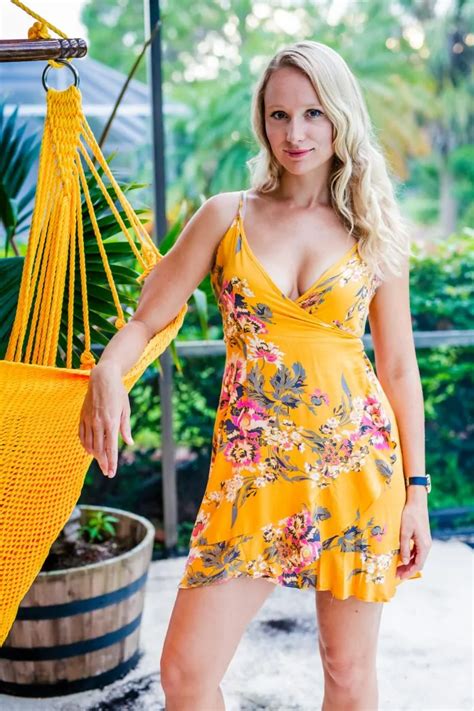 14 Cute Summer Dresses For Tall Women Read Now
