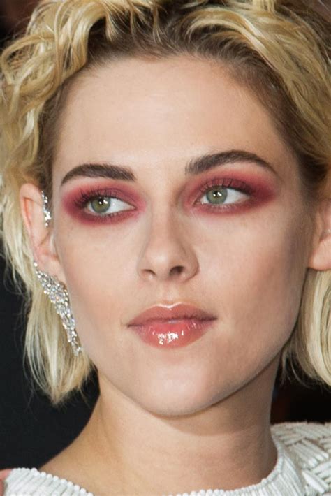 45 Smokey Eye Ideas Looks To Steal From Celebrities