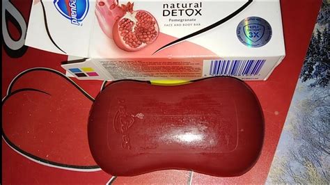 Safeguard soap with both hard and soft water making it possible for users to clean surfaces and items regardless of the water type. Safeguard natural detox pomegranate face and body bar ...