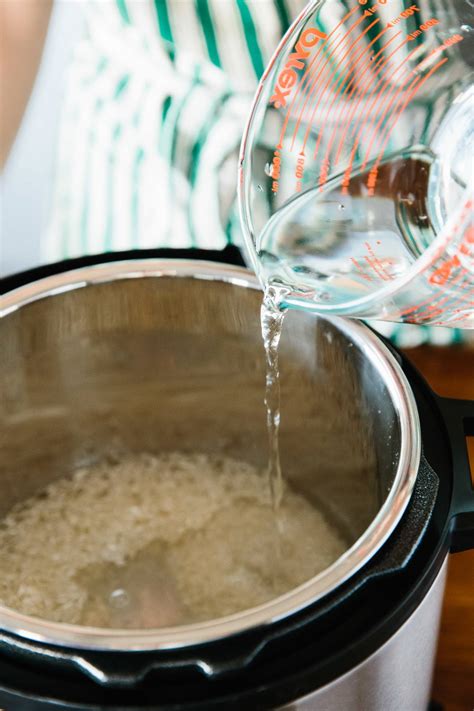 The white rice to water ratio is 1 : How To Cook Rice in the Electric Pressure Cooker | Kitchn