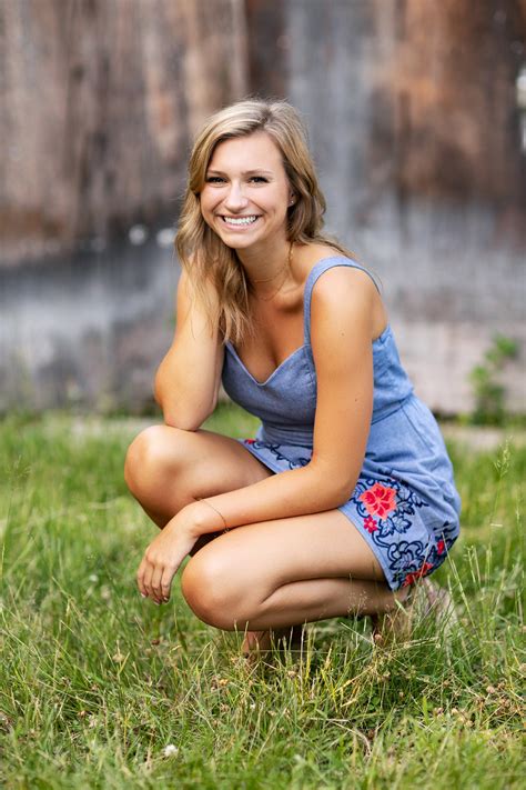 Green bay is the 8th most connected city in wisconsin ahead of suamico, oneida, little suamico, and new franken, but behind de pere. Rachel | Senior Photo Session-Senior Pictures - Headshots ...