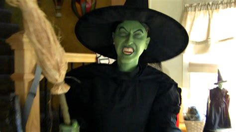 Lifesize Animated Wizard Of Oz Wicked Witch Youtube