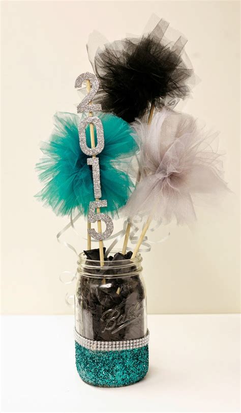 Ben Franklin Crafts and Frame Shop: DIY Graduation Party Decor