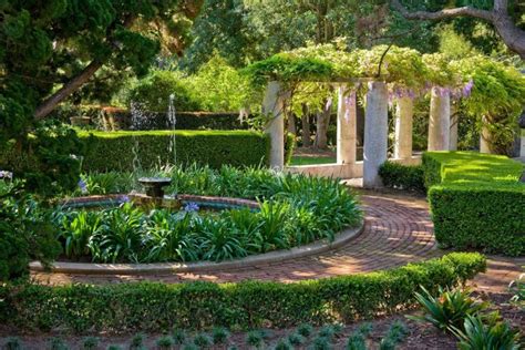 15 Refreshing Mediterranean Landscape Designs For A Blissful Garden