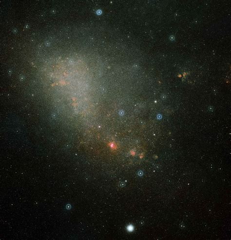 Space In Images 2007 02 Small Magellanic Cloud Hd 5980s Host Galaxy