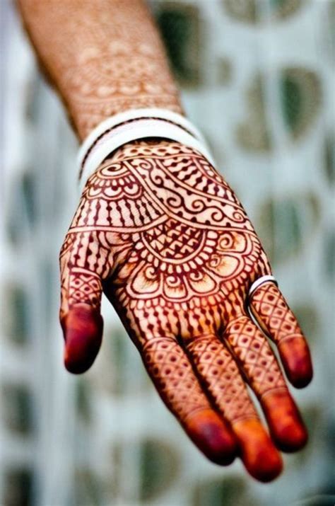 Was ein henna tattoo eigentlich ist. Henna Tattoo Selber Machen: 40 Designs (mit Bildern ...