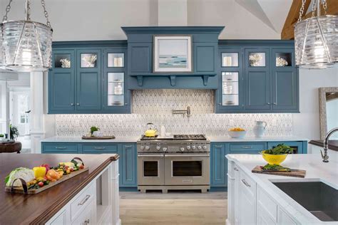 Stylish Two Toned Kitchen Ideas From An Expert