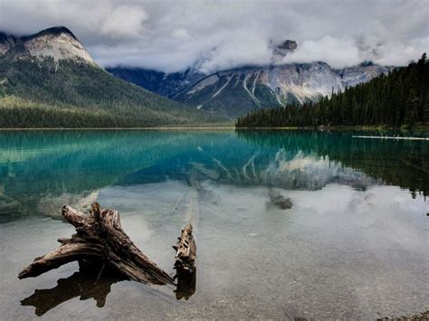 Emerald Lake Yoho National Park British Columbia Canada Mobzter