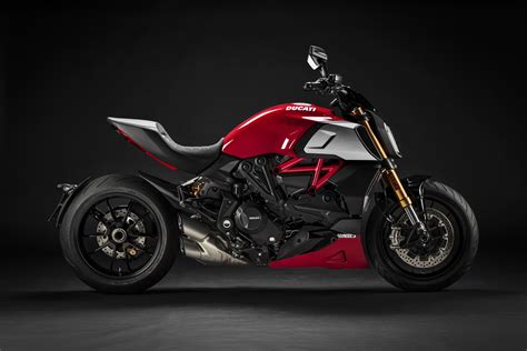 Profit Progressive Tirer Diavel Ducati 2021 Trouver Lever Du Soleil Judas