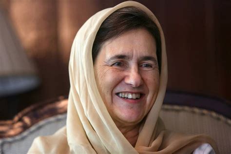 Afghanistan S First Lady Breaks Taboos