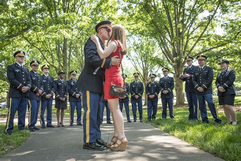 Valentines Day The Army Way For These Soldiers Love Is The Greatest Weapon Article The