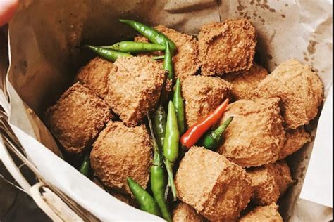Sebut saja ada karedok, dorokdok, bandros, nasi liwet dan banyak lagi yang lainnya. Inilah 12 Makanan Khas Daerah Jawa Barat yang Menggugah Selera