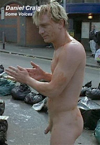Menembarrassed Daniel Craig Frontal Naked Small Free Nude Porn Photos