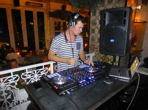 Последние твиты от toby johnson (@tjohnmusic). Sydney Party Entertainment » Toby J