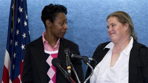 Judge U S Can’t Deny Benefits To Lesbian War Vet’s Wife Cnn